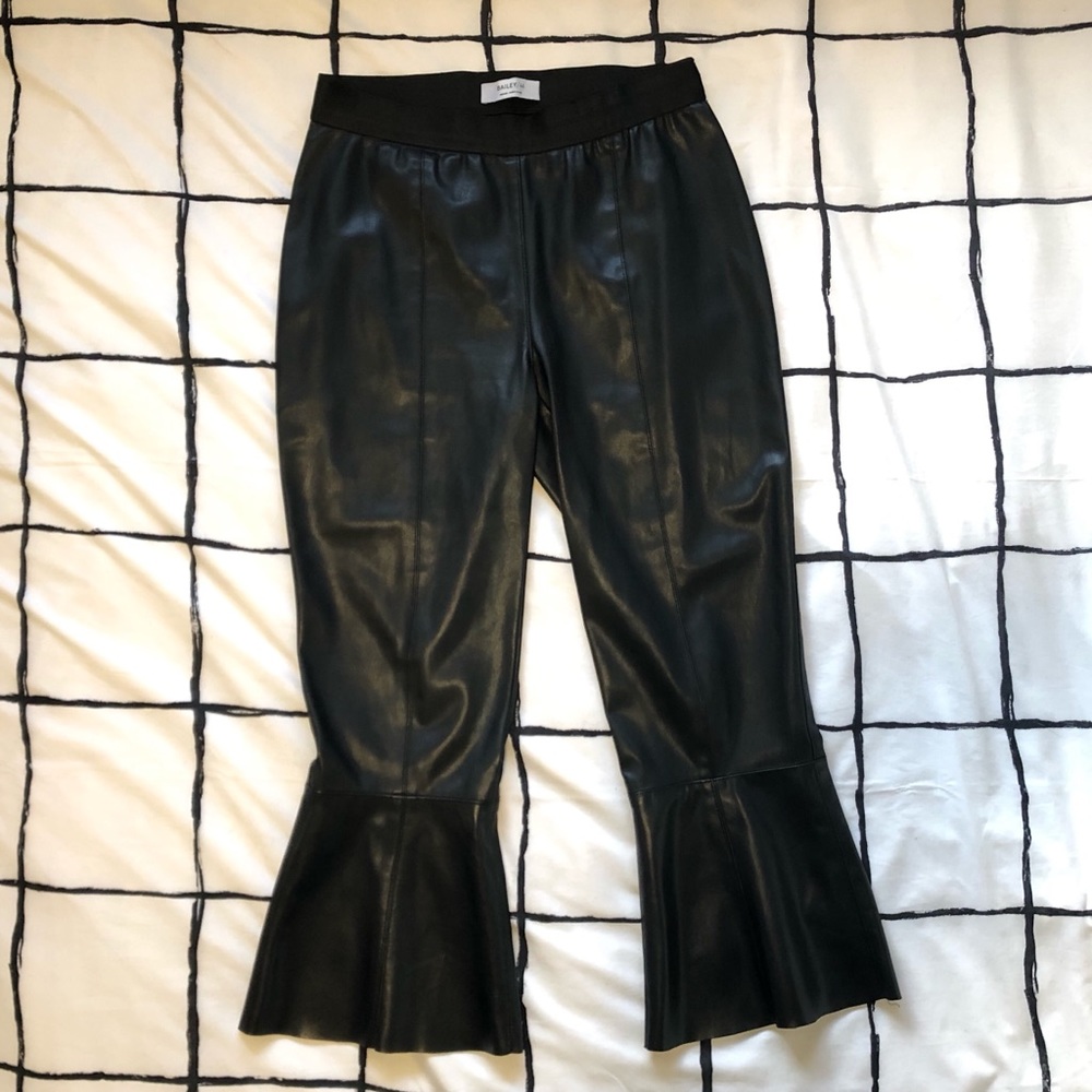 Bailey 44 Leather Bottoms